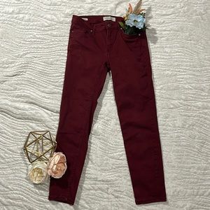 W Calvin Klein Maroon Ankle length pants. Size 6. gently worn. Good Condition.
